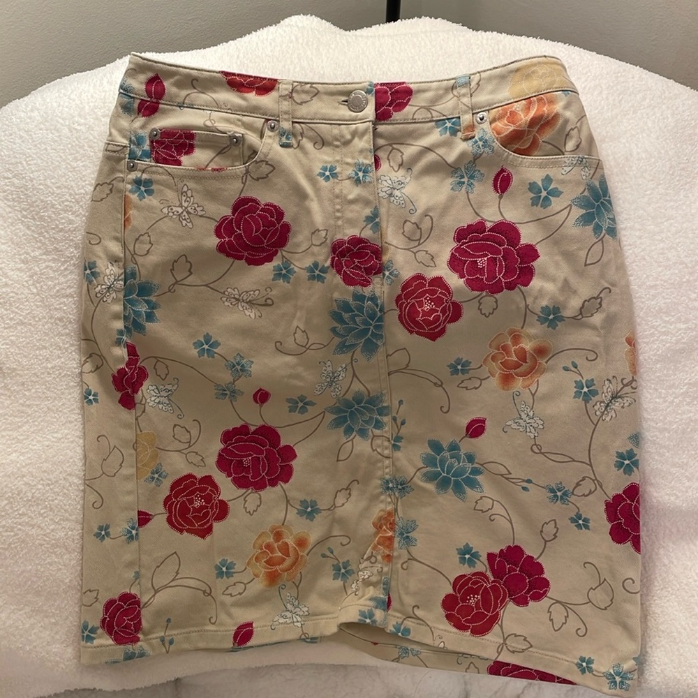 Ann Taylor floral Skirt size 2